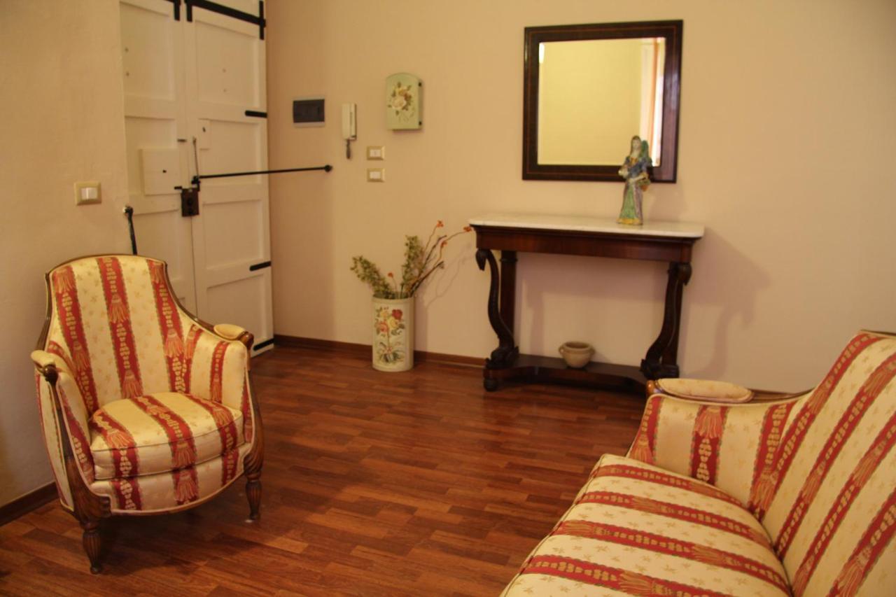 Casa Vacanza Icaros, Ortigia, CITY CENTRE Syracuse Exterior foto